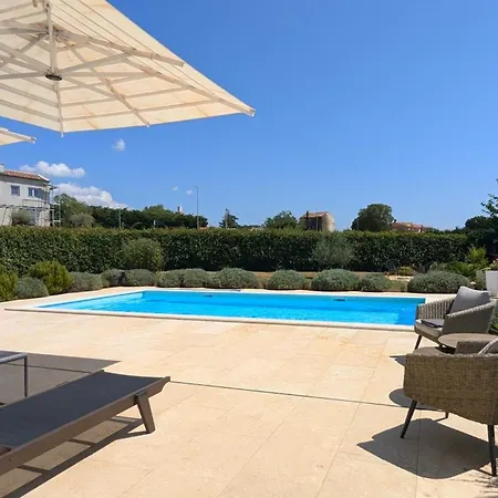 Вилла Flores In Bei Rovinj