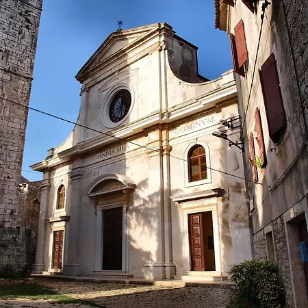 Flores In Bei Rovinj * Бале