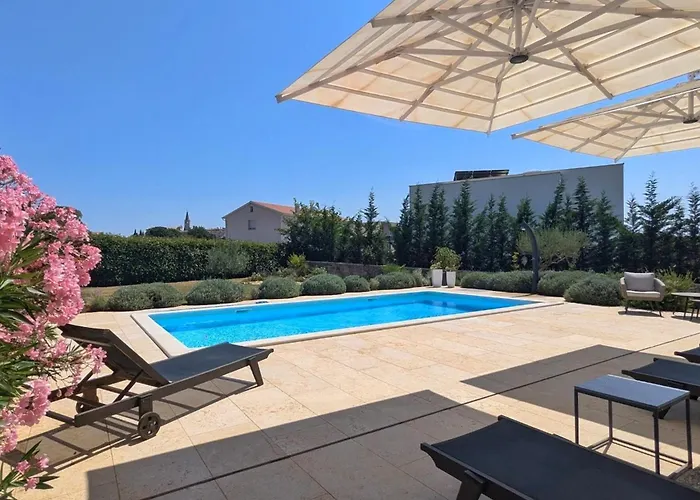 Vila Flores In Bei Rovinj Bale