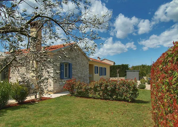 Vila Flores In Bei Rovinj Bale