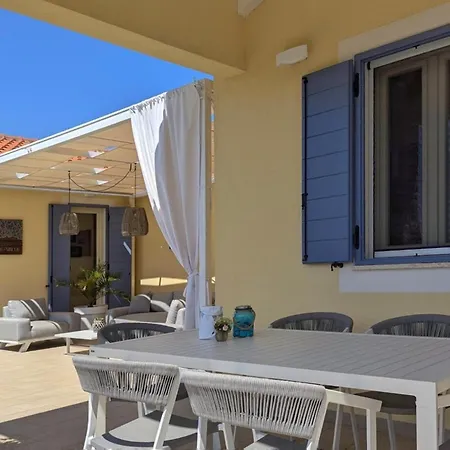 Flores In Bei Rovinj Villa Bale