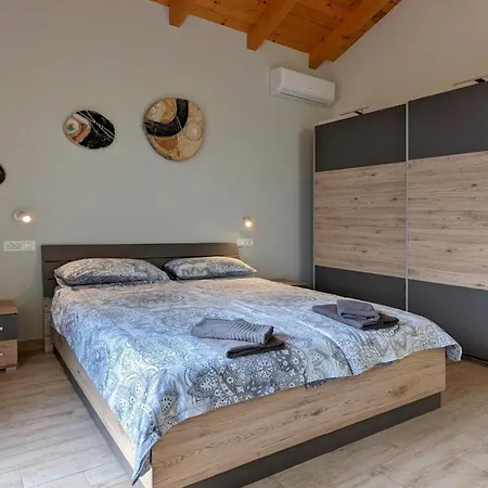 Villa Flores In Bei Rovinj Bale