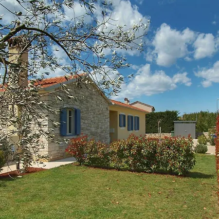 Villa Flores In Bei Rovinj Bale